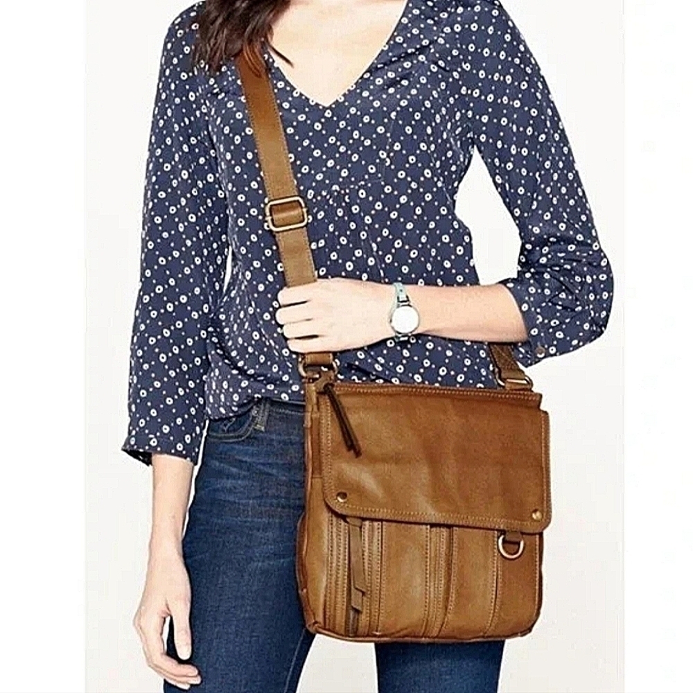 FOSSIL "MORGAN" Vintage Traveler Brown Leather Messenger Crossbody Shoulder Bag
